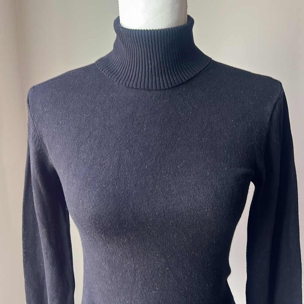 Amisu Turtle Neck - Picture 4 of 10